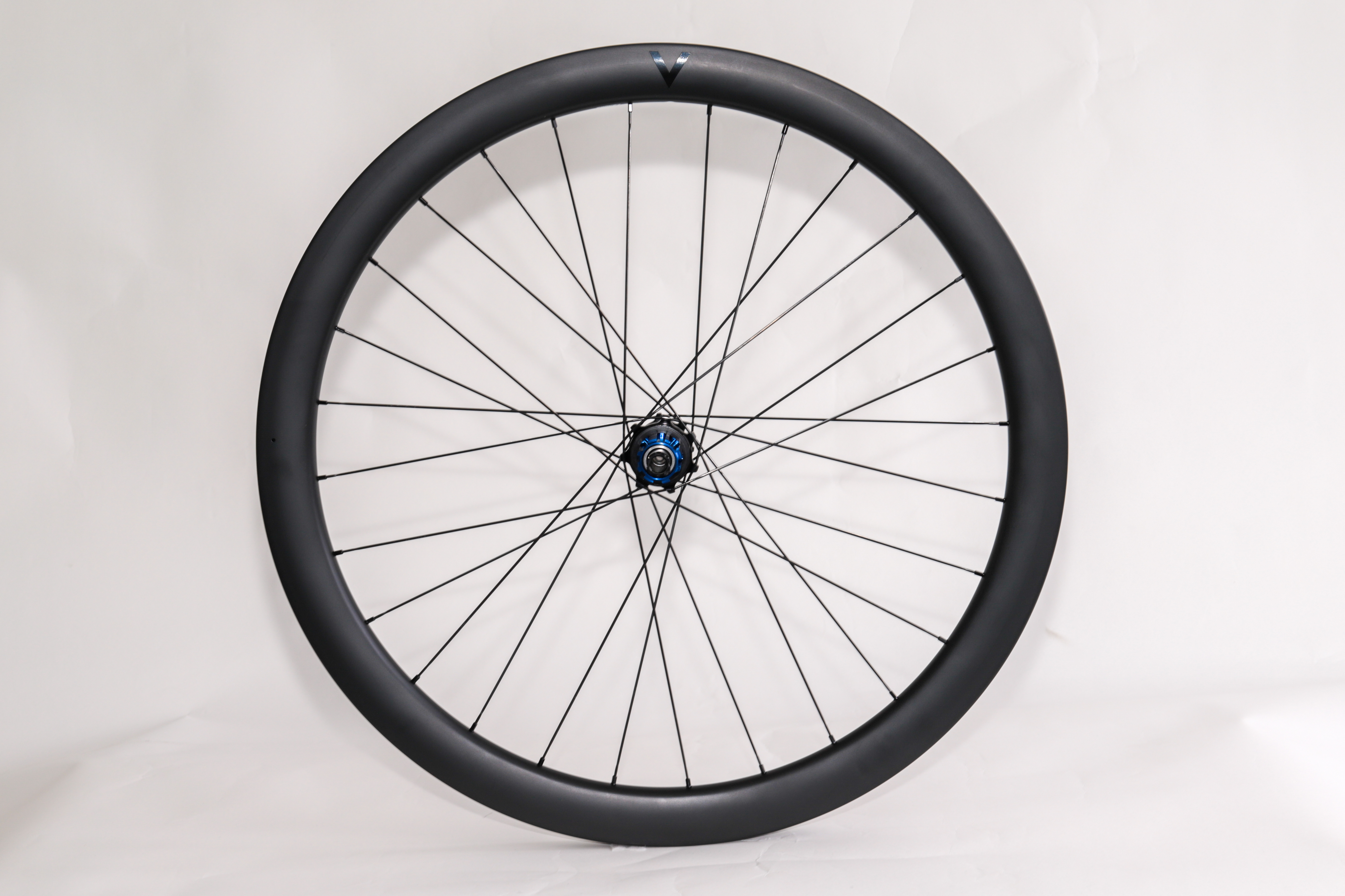 Parapera Carbon Laufradsatz, 45mm Felgenhöhe, Tune Prince Princess Naben Parapera Carbon Laufradsatz, 45mm Felgenhöhe, Tune Prince Princess Naben