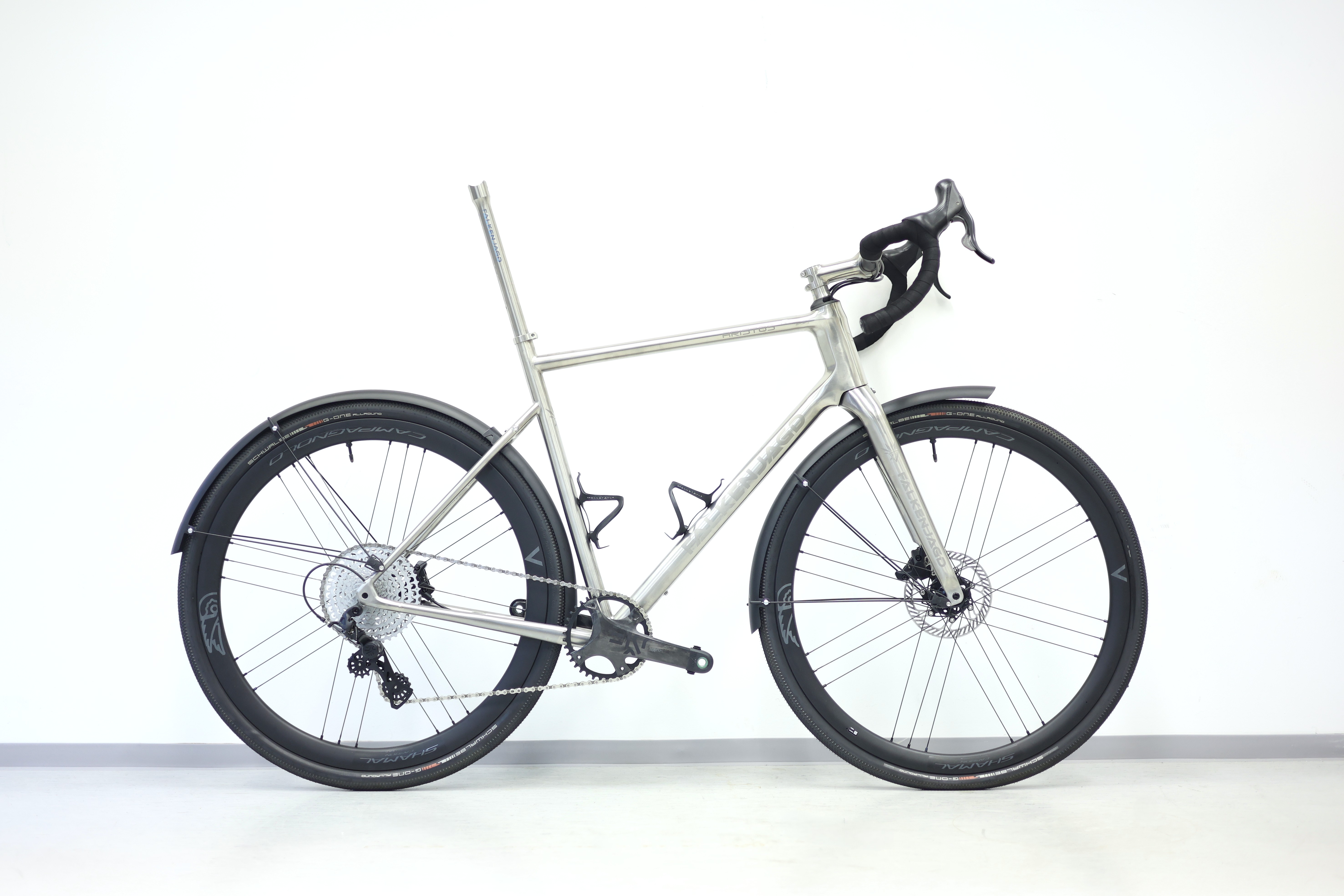 Falkenjagd Aristos R Ekar M